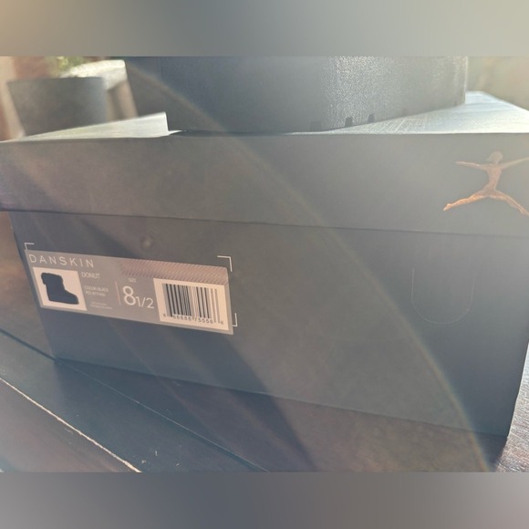 Danskin Donut Black Faux Fur Platform Ankle Boots Womens Size 8.5 NEW - Picture 13 of 13